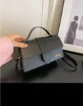 Sac à main noir élégant pour femme